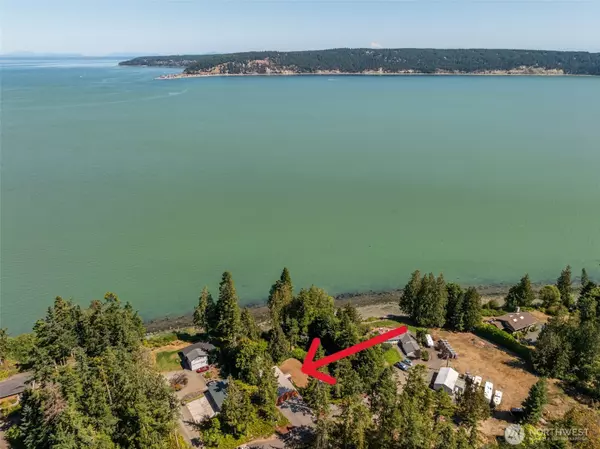 Sequim, WA 98382,681 Bachelor RD