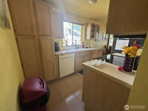 Lacey, WA 98513,6001 Merlot LN SE