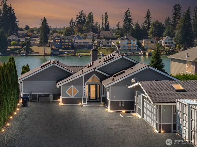 7010 Vandermark RD E, Bonney Lake, WA 98390