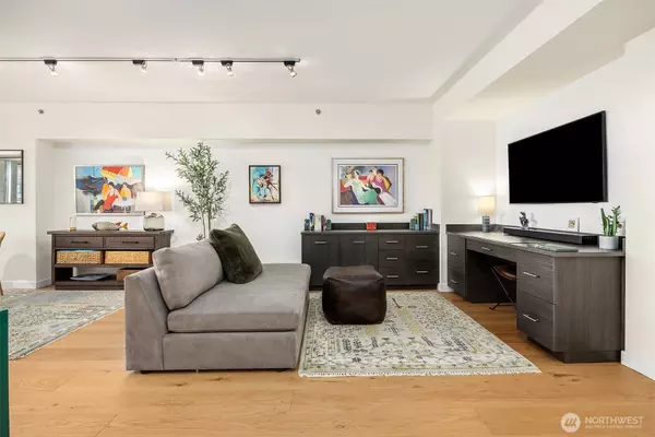 Seattle, WA 98121,2000 1st AVE #803