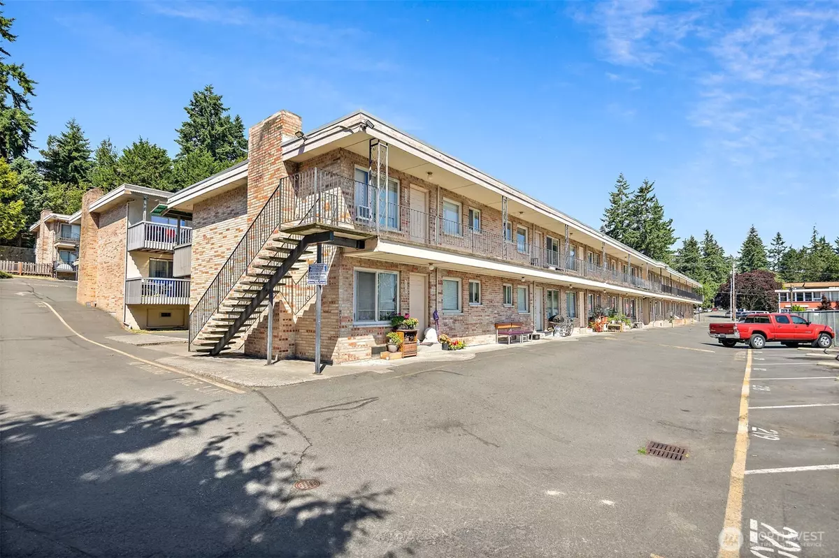 Lynnwood, WA 98036,6630 202nd ST SW