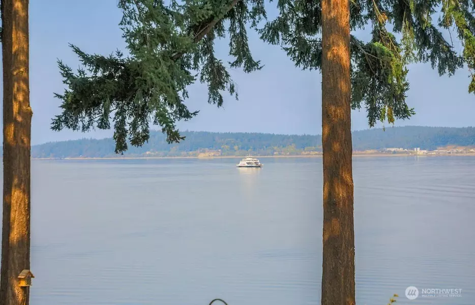 602 1st ST, Steilacoom, WA 98388