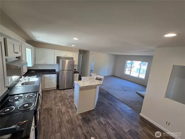 6748 FIR TREE RD SE #15, Olympia, WA 98513
