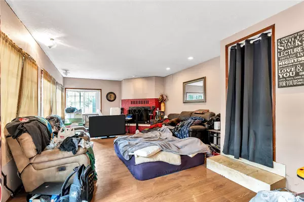 Longview, WA 98632,2307 W Castleman ST