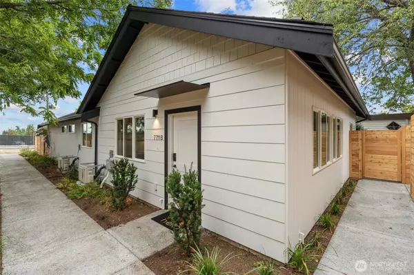 Seattle, WA 98126,7711 34th AVE SW #B