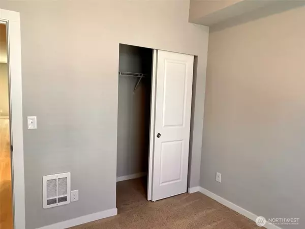 Lynnwood, WA 98087,15720 Meadow RD #C3