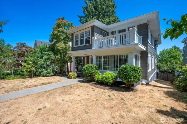 Seattle, WA 98105,5220 18th AVE NE