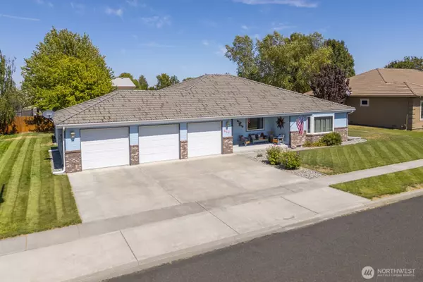 Moses Lake, WA 98837,216 E Tanglewood DR