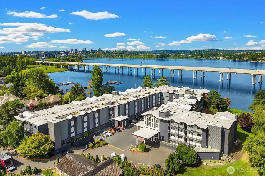 2501 Canterbury LN E #316, Seattle, WA 98112