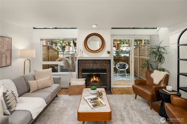 512 10th AVE E #3, Seattle, WA 98102