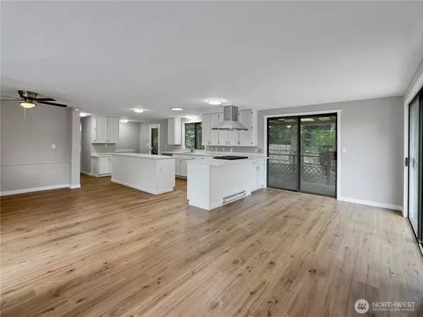 La Conner, WA 98257,314 Snohomish DR