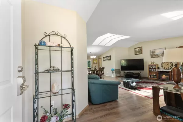 Winlock, WA 98596,162 Brady LN