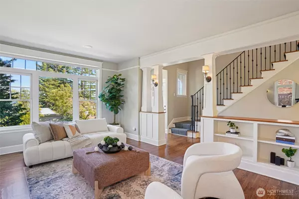 Seattle, WA 98105,4525 55th AVE NE