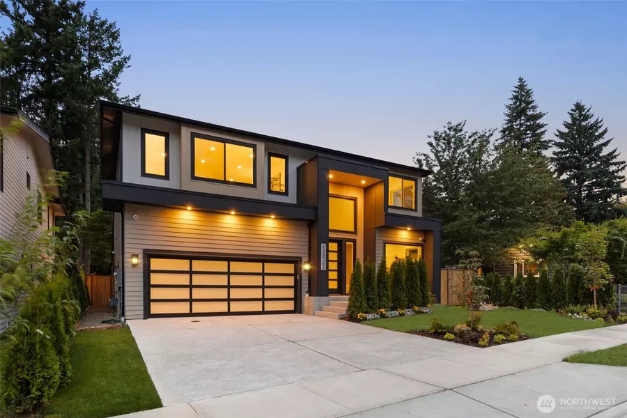 12922 NE 104th ST, Kirkland, WA 98033
