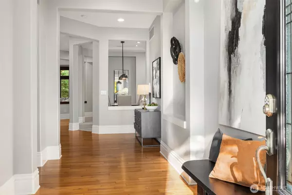 Issaquah, WA 98029,2989 NE Davis LOOP