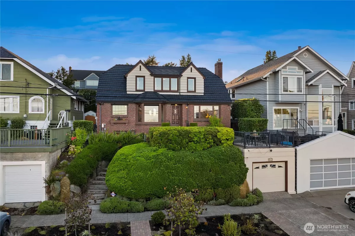 Seattle, WA 98126,2747 36th AVE SW