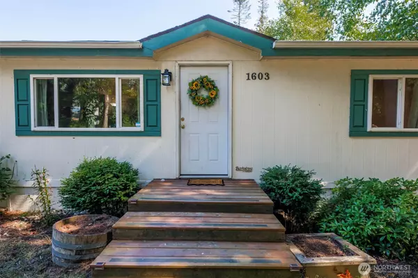 Camano Island, WA 98282,1603 Lake DR
