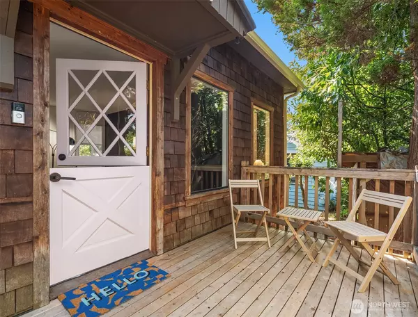 Vashon, WA 98070,9705 SW Burton DR