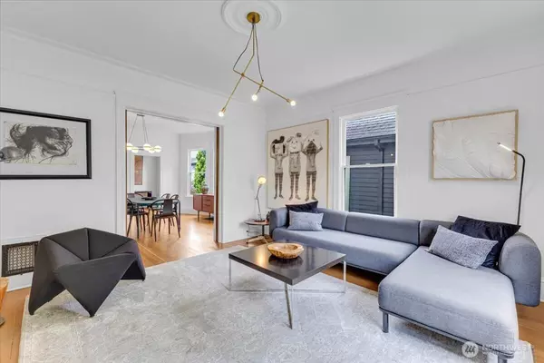 Seattle, WA 98102,109 11th AVE E