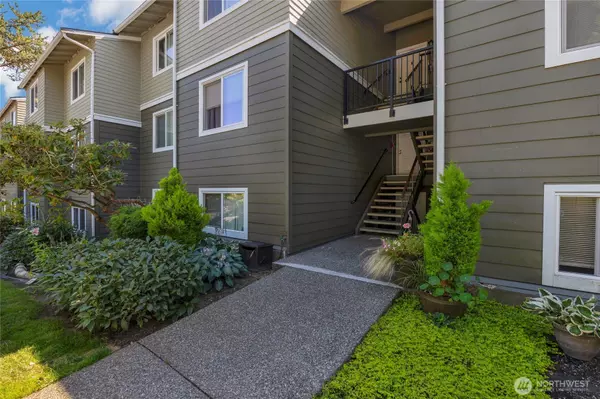 Everett, WA 98203,820 E Cady Rd #A304