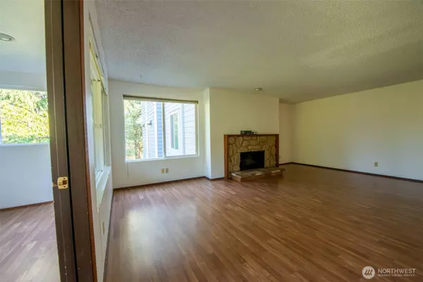Shoreline, WA 98133,17417 Ashworth AVE N #303