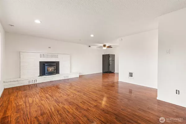 Bonney Lake, WA 98391,10710 202nd AVE E