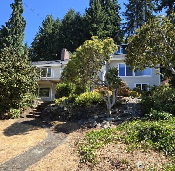 16756 Maplewild AVE SW, Burien, WA 98166