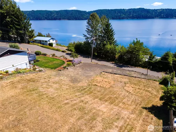 Hoodsport, WA 98548,121 N North Hill RD