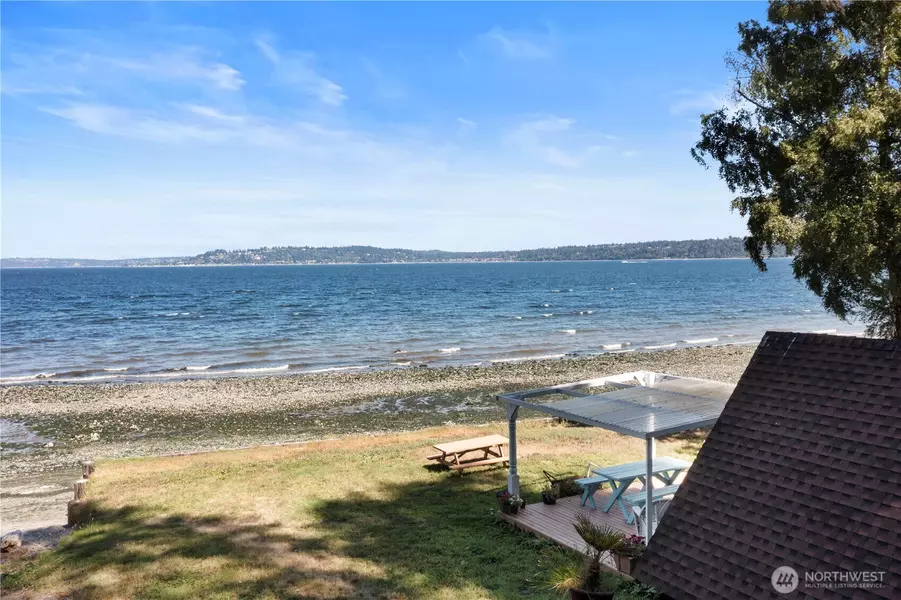 4968 SW Luana LN, Vashon, WA 98070