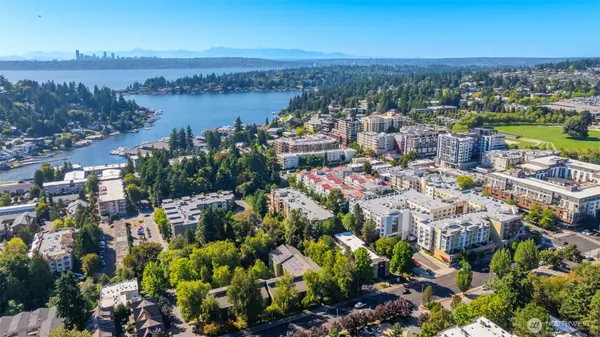 Bellevue, WA 98004,145 105th AVE SE #11