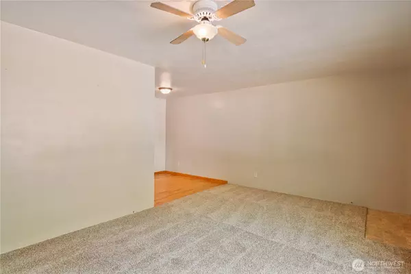 Longview, WA 98632,1030 16th AVE