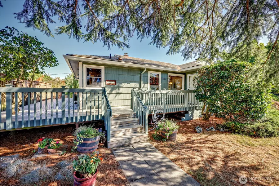 2418 E 23rd ST, Bremerton, WA 98310