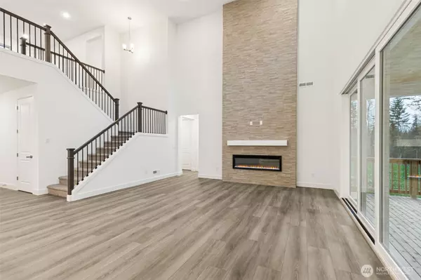 Lake Stevens, WA 98258,10430 135th AVE NE #106