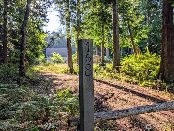 Point Roberts, WA 98281,168 Tyee DR