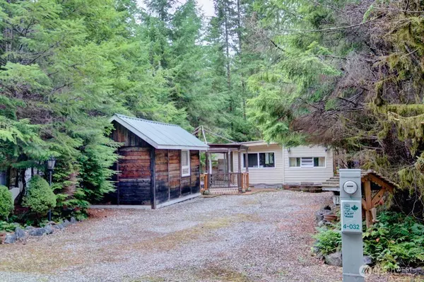 32 Branch CIR, Deming, WA 98244