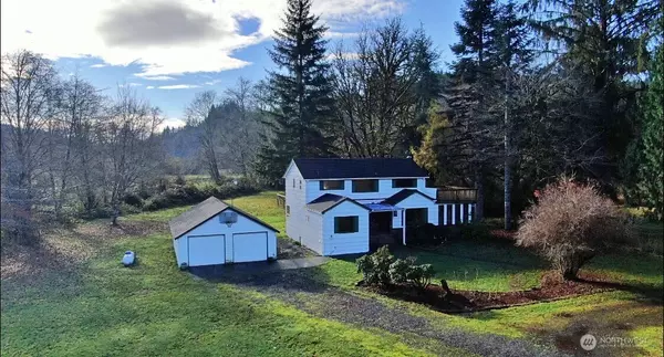 16 Urych RD, Raymond, WA 98577