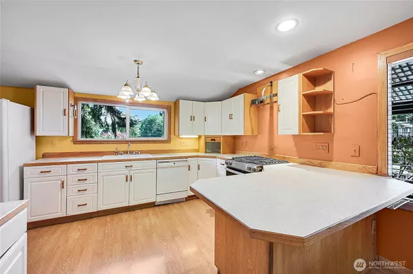 Port Hadlock, WA 98339,371 E Price ST