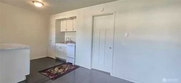 Auburn, WA 98002,425 H ST NE