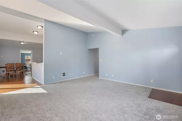 Tacoma, WA 98445,12422 20th AVE E