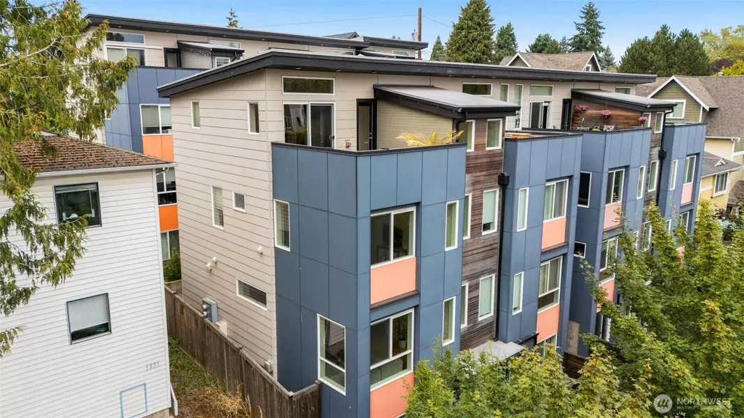 5915 Fauntleroy WAY SW #D, Seattle, WA 98136