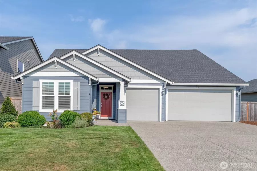 1915 Schneiter DR, Longview, WA 98632