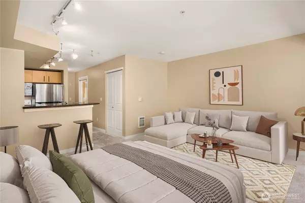 Seattle, WA 98104,108 5th AVE S #316