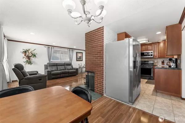 Tacoma, WA 98408,7021 S I ST