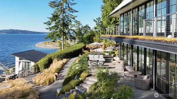 Bainbridge Island, WA 98110,9844 NE Lafayette AVE
