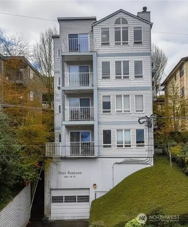 Seattle, WA 98109,2419 8th AVE N #202