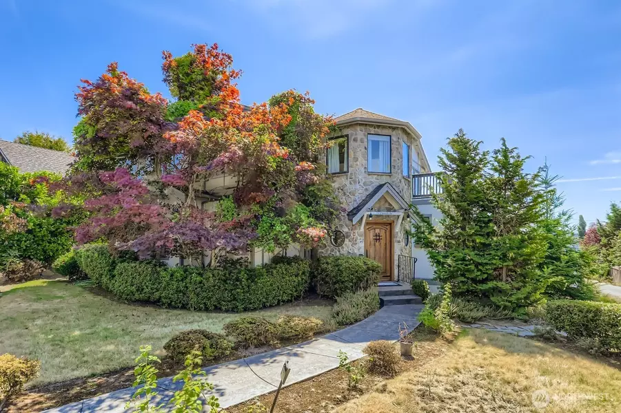 117 11th AVE, Kirkland, WA 98033