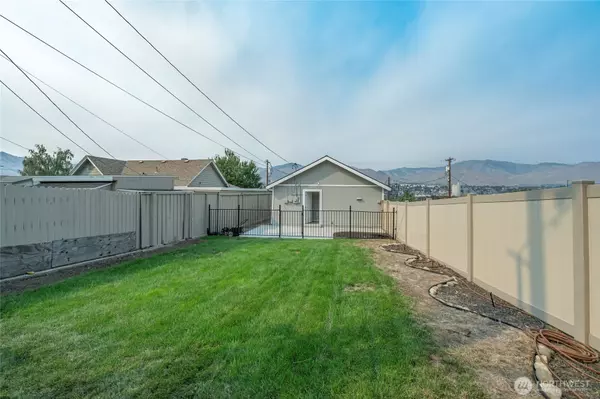 East Wenatchee, WA 98802,7 Hamilton AVE