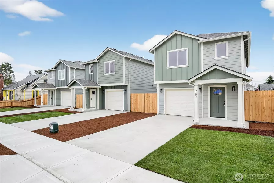 705 S 9th AVE, Kelso, WA 98632
