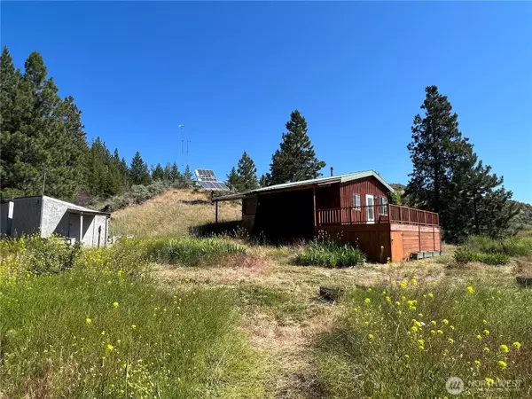 Oroville, WA 98844,113 Eagles Bluff RD