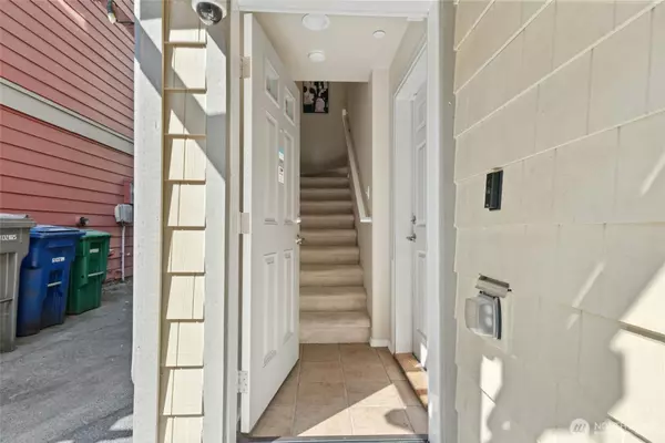 Redmond, WA 98052,8107 165th LN NE